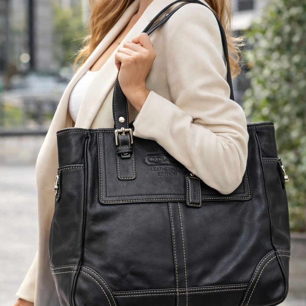 Coach Black Leather Shoulder Bag